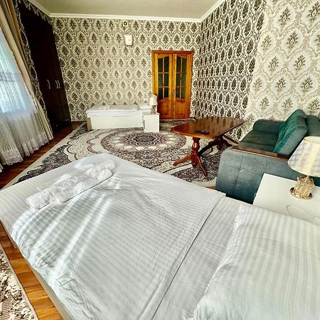 Comfort Inn Szamarkand Kültér fotó