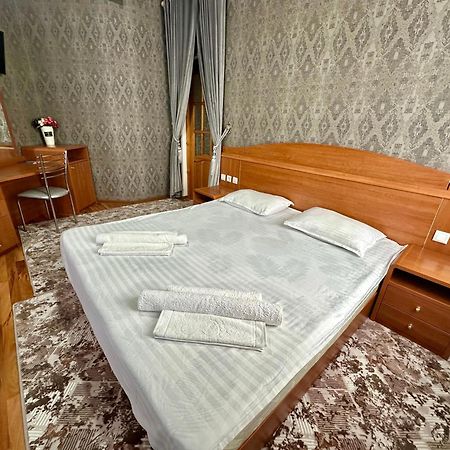 Comfort Inn Szamarkand Kültér fotó
