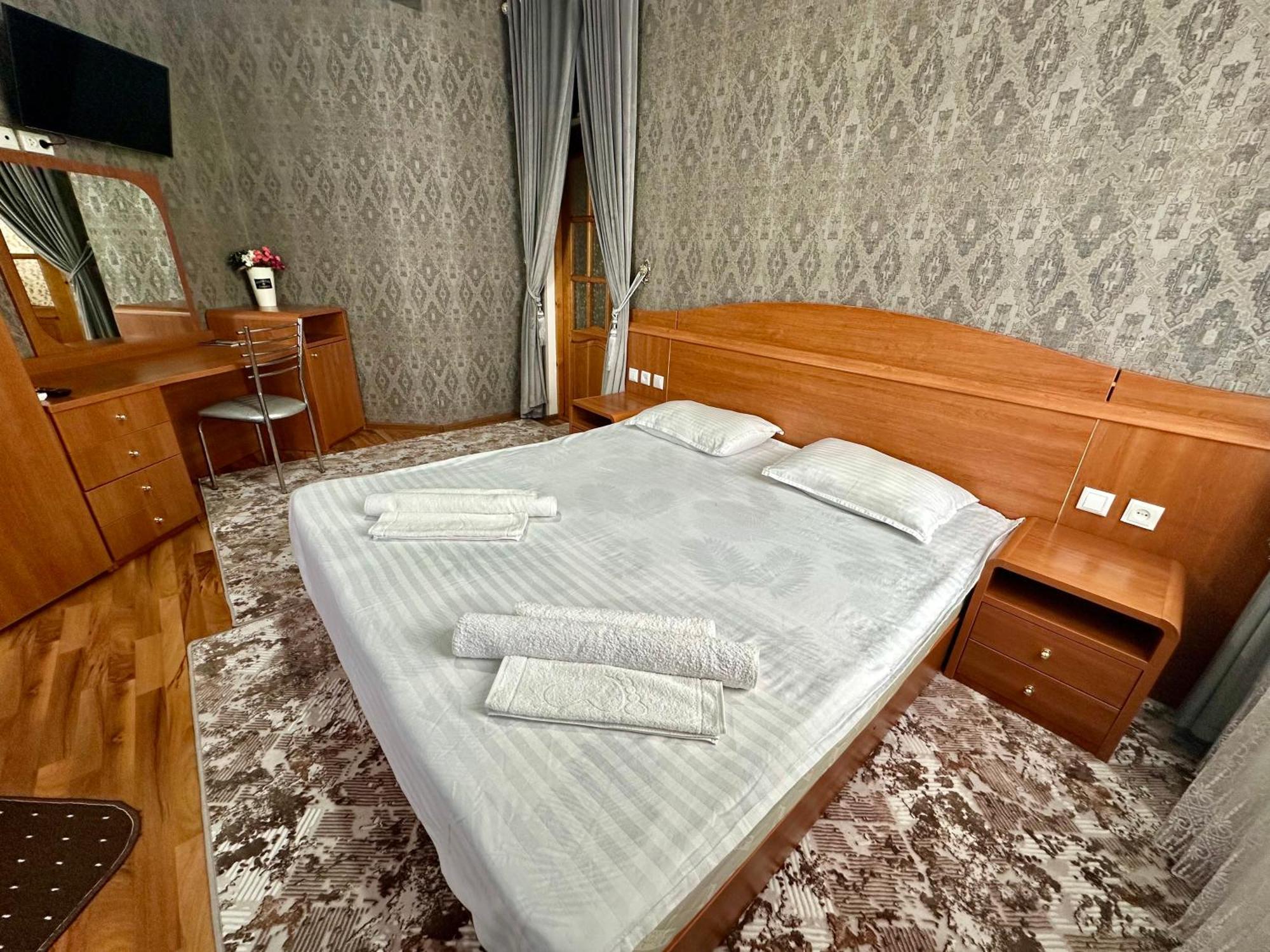 Comfort Inn Szamarkand Kültér fotó